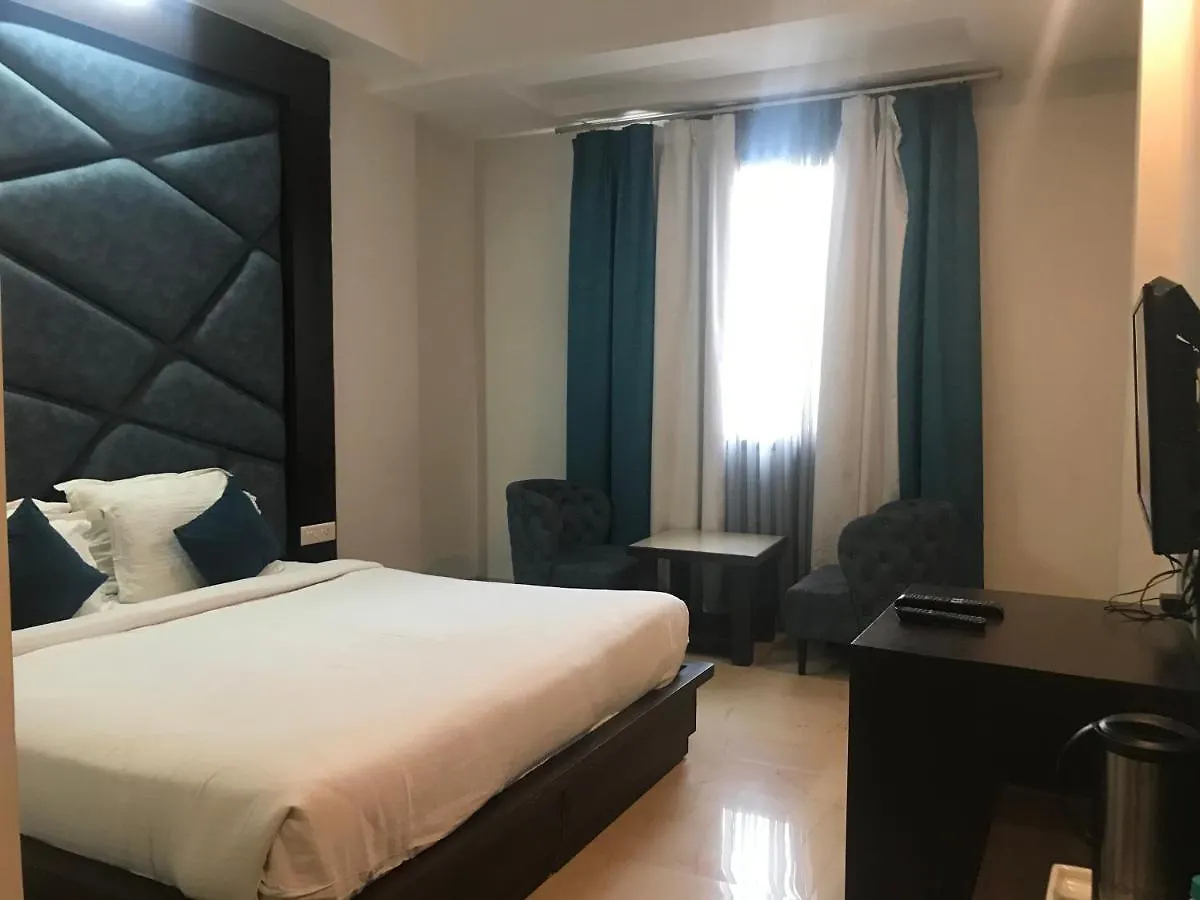 Hotel Crimson Palace Agra  Agra (Uttar Pradesh)