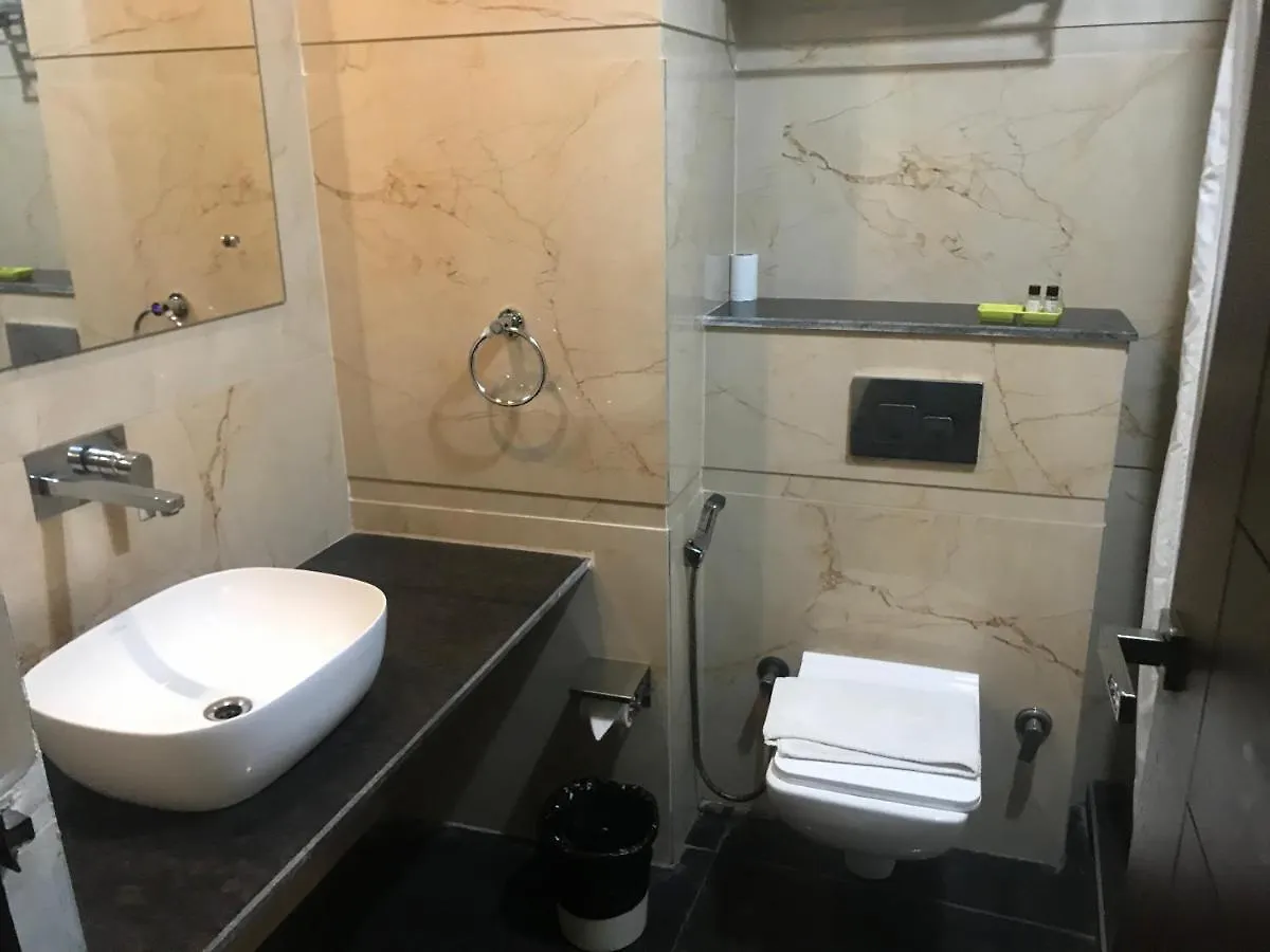 Hotel Crimson Palace Agra  3*, Agra (Uttar Pradesh)