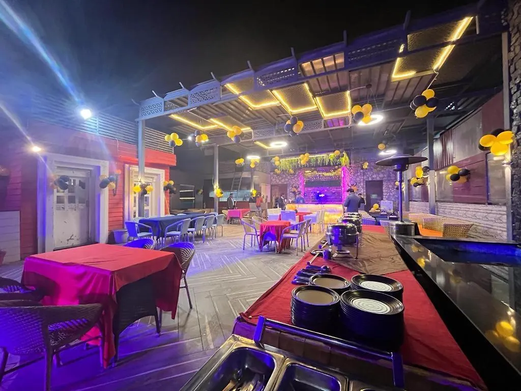 Hotel Crimson Palace Agra   Agra (Uttar Pradesh)