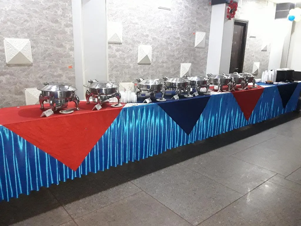 Hotel Crimson Palace Agra  Agra (Uttar Pradesh)
